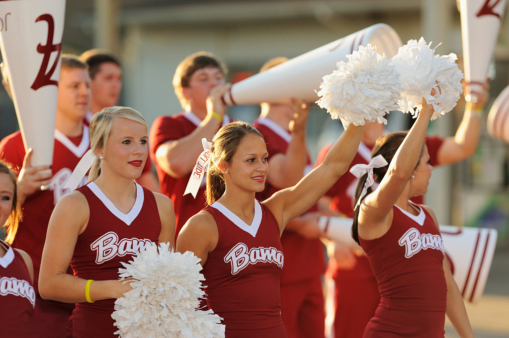 How to Become a Cheerleading Coach